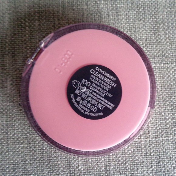 🎁 CoverGirl Clean Fresh Healthy Look Pressed Powder Translucent 100 free-add-on - Picture 4 of 7